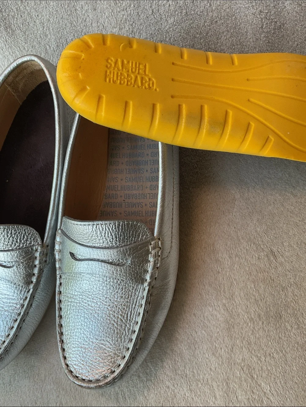 Women’s Samuel Hubbard Free Spirit Driving Loafer Size 8